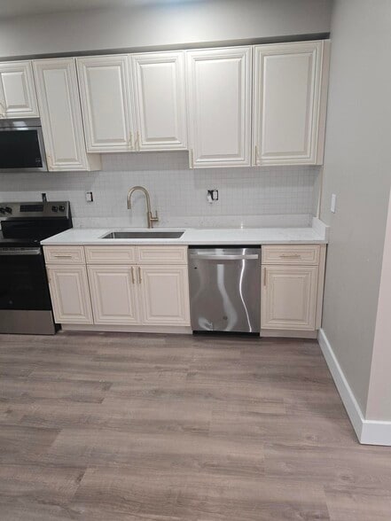 2122 N Pine St, Wilmington, DE for sale - Building Photo - Image 3 of 25