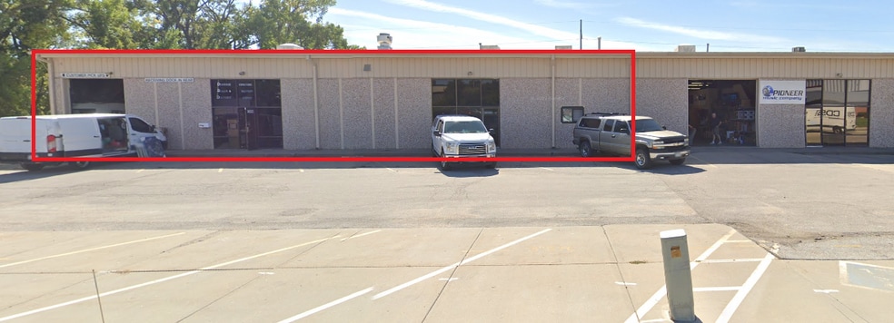 14535-14539 Grover St, Omaha, NE for lease - Building Photo - Image 1 of 3