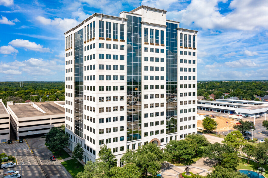 11700 Katy Fwy, Houston, TX for lease - Building Photo - Image 1 of 6