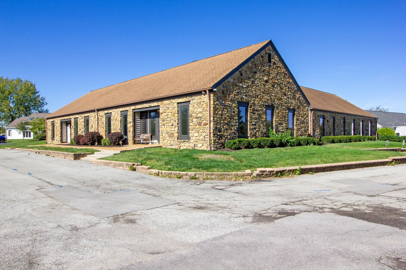 45514555 Northwestern Dr, Zionsville, IN 46077