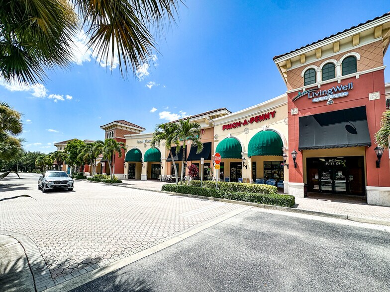 The Brooks Town Center portfolio of 2 properties for sale on LoopNet.com - Building Photo - Image 2 of 4