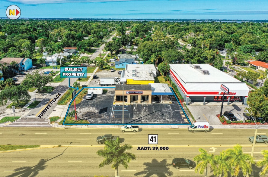3018 Cleveland Ave, Fort Myers, FL for sale - Building Photo - Image 1 of 7
