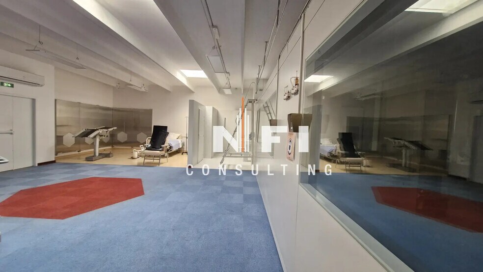 Flex in Vallauris for lease - Interior Photo - Image 3 of 3