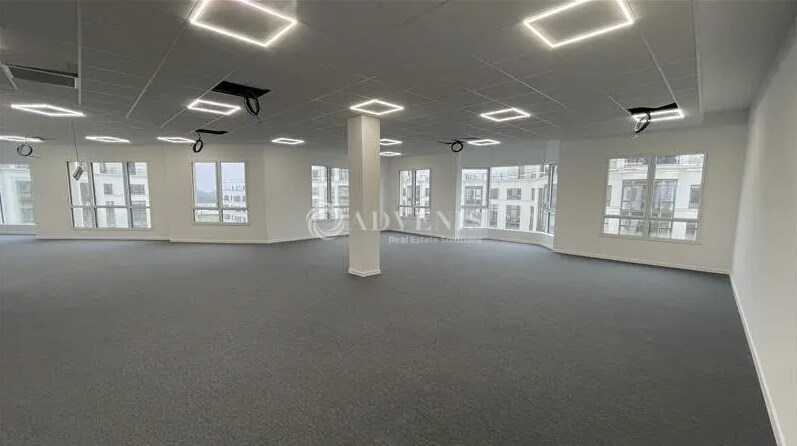 Office in Chessy for lease Interior Photo- Image 1 of 4
