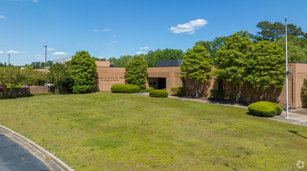 458 Whitfield St, Fayetteville, NC for lease - Building Photo - Image 1 of 34