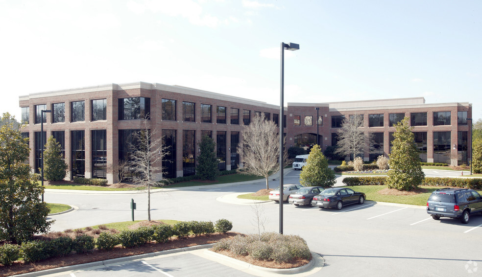 1225 Crescent Green Dr, Cary, NC for lease - Building Photo - Image 1 of 7