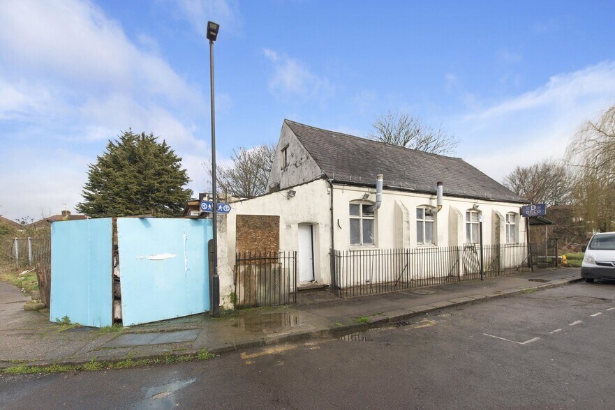 Statham Grv, London for sale - Building Photo - Image 2 of 7