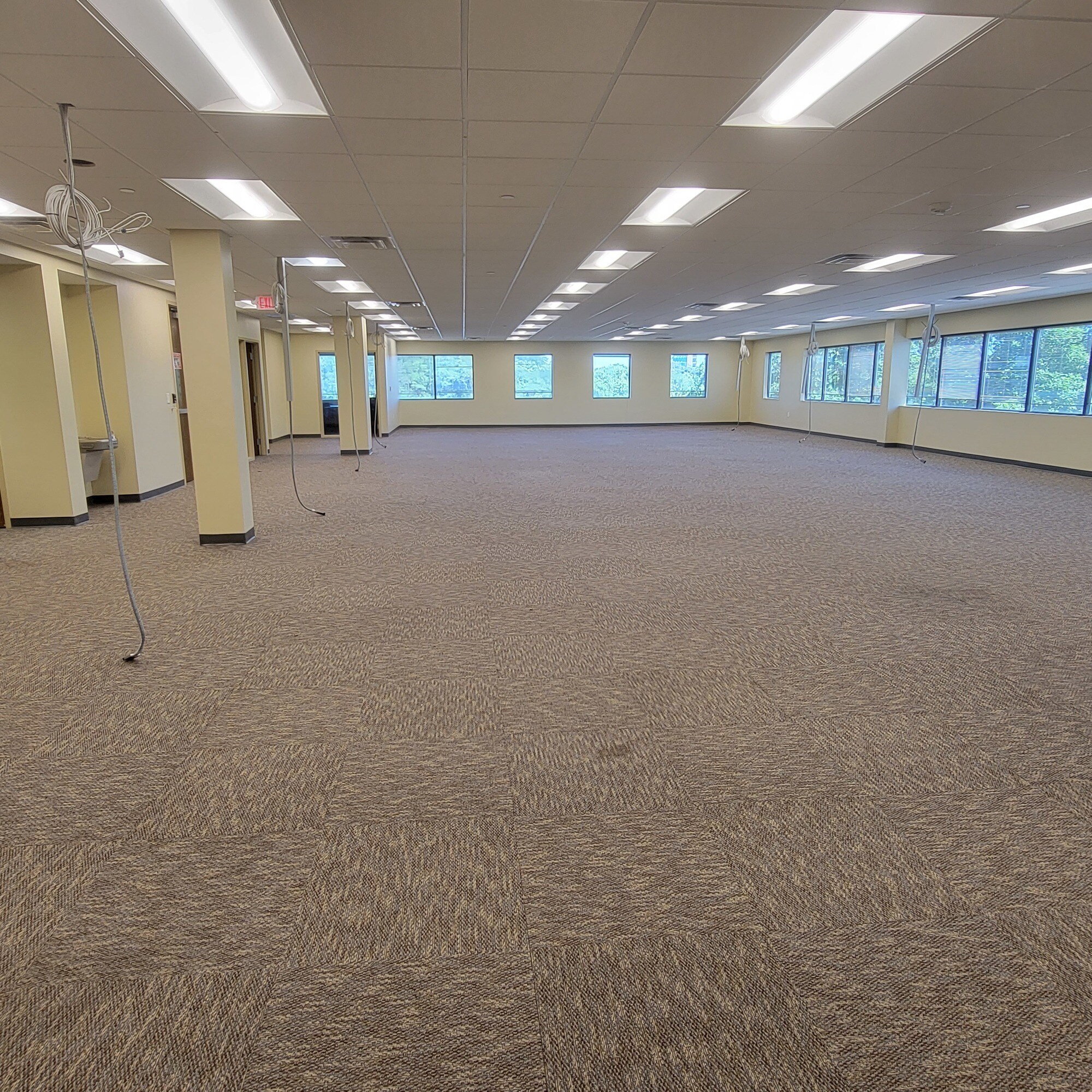 2670 Chancellor Dr, Crestview Hills, KY 41017 Office for Lease