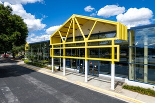 Former Rooms Togo Box OBT at Florida Mall - Commercial Real Estate