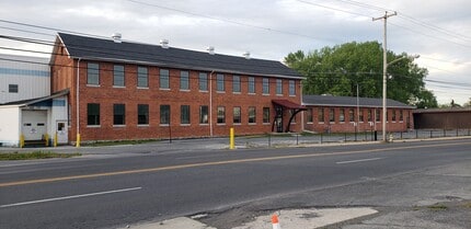 1349 Cumberland St, Lebanon, PA for lease Interior Photo- Image 1 of 4