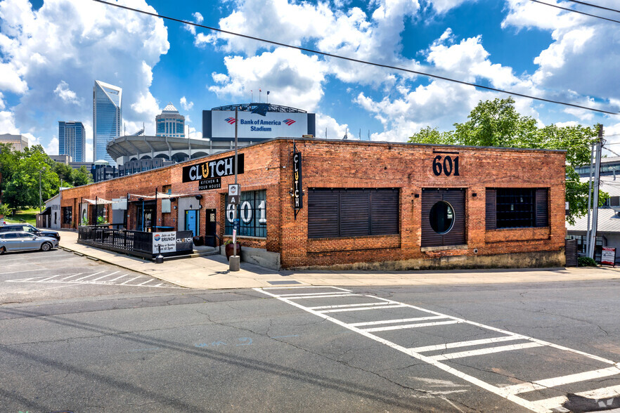 601-623 S Cedar St, Charlotte, NC for lease - Building Photo - Image 1 of 11