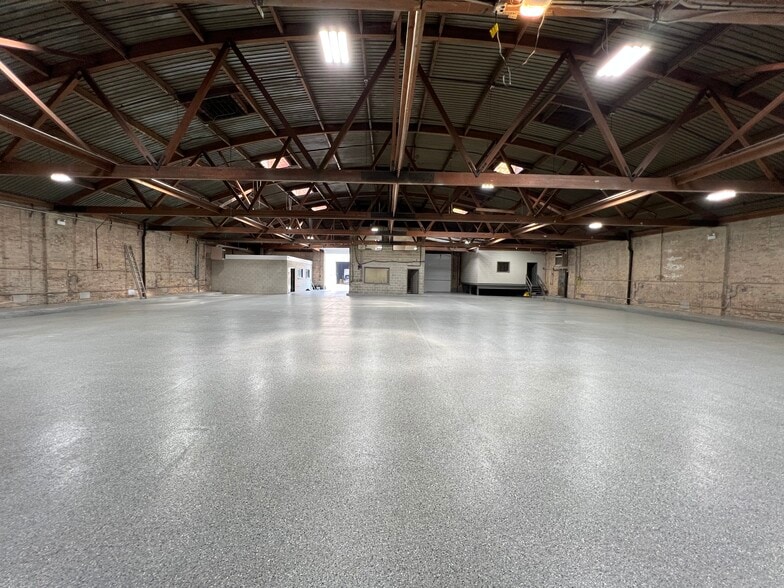 2107 W Fulton St, Chicago, IL for lease - Interior Photo - Image 2 of 6