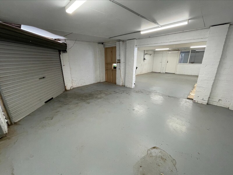 357 357 North Road, Caulfield South for lease Interior Photo- Image 1 of 2