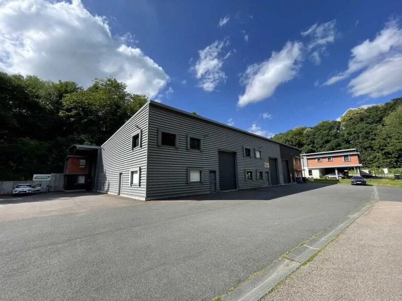 Office in Rouen for lease - Building Photo - Image 1 of 6