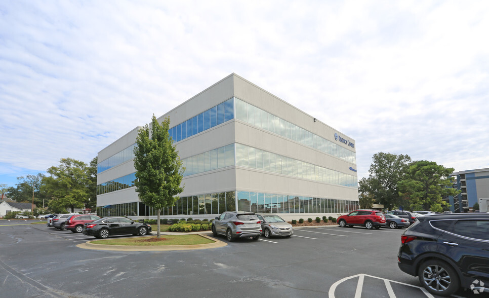 400 Meridian St, Huntsville, AL for lease - Building Photo - Image 2 of 3