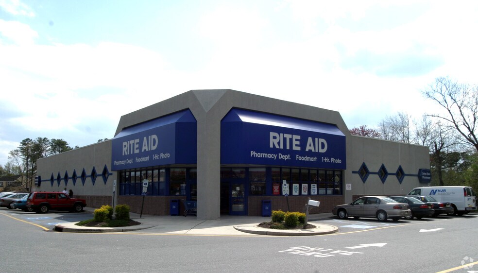 1041 Burnt Tavern Rd, Brick, NJ 08724