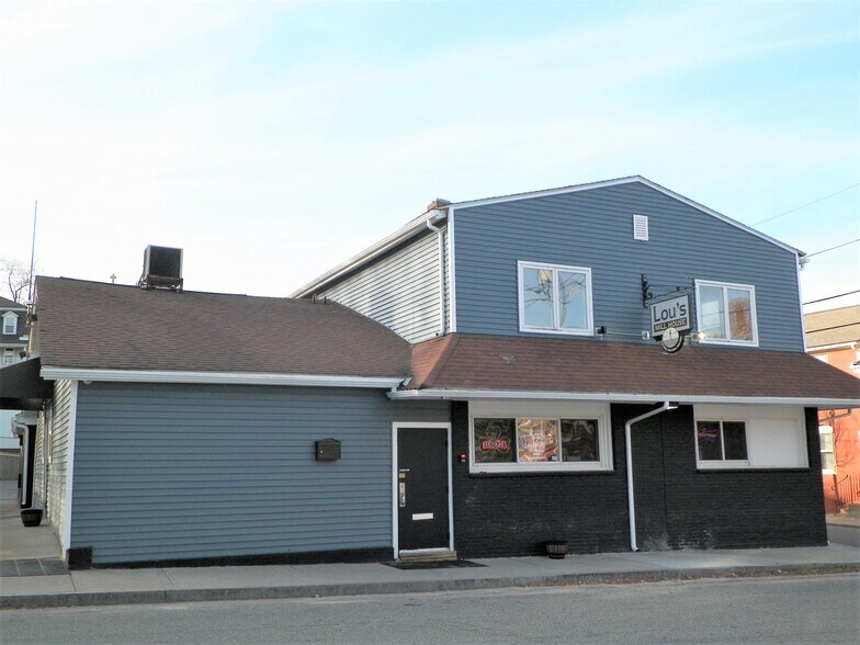 47 Summer St, Lincoln, RI for sale - Building Photo - Image 1 of 1