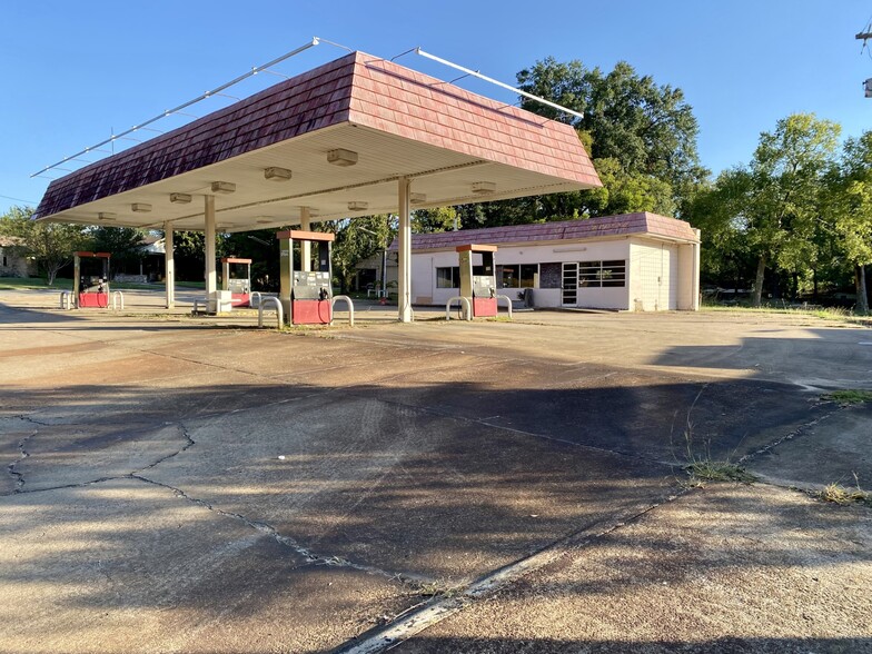 1900 Clarksville St, Paris, TX for sale - Building Photo - Image 1 of 9