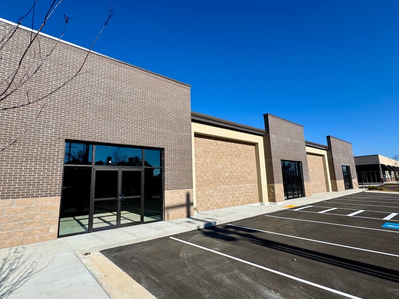 1496 Chester Ave, Springdale, AR for lease - Building Photo - Image 3 of 13