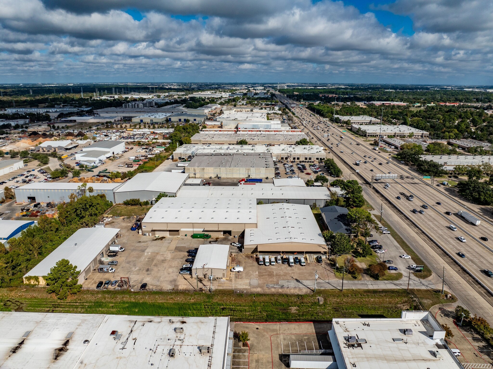 1585 W Sam Houston Pky N, Houston, TX for sale Building Photo- Image 1 of 5