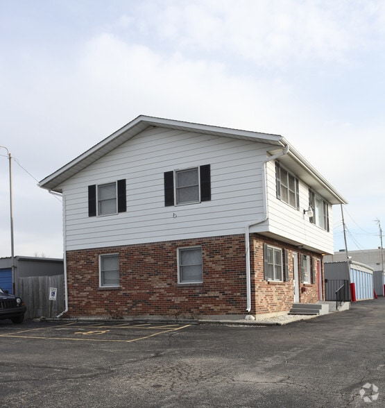 4548 American Rd, Rockford, IL for sale - Primary Photo - Image 1 of 9