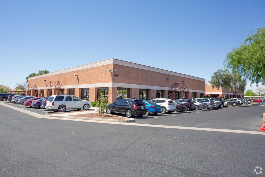 9051 W Kelton Ln, Peoria, AZ for lease - Building Photo - Image 1 of 5