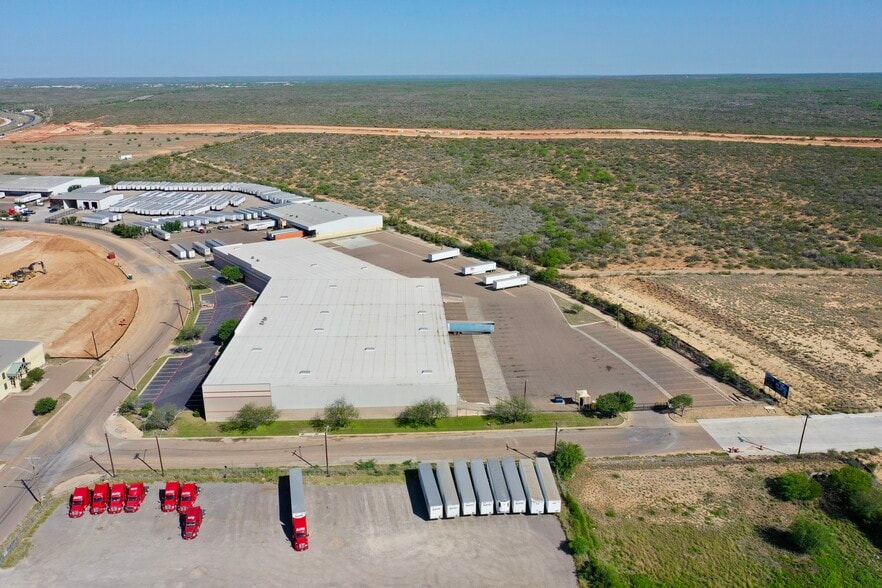 1629 World Trade Center Loop, Laredo, TX for lease - Aerial - Image 3 of 23