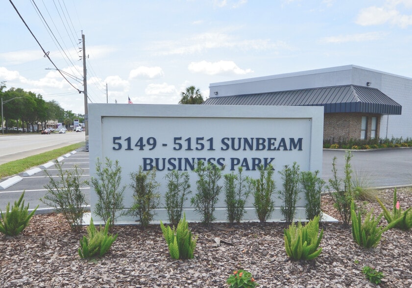 5151 Sunbeam Rd, Jacksonville, FL for lease - Building Photo - Image 1 of 5
