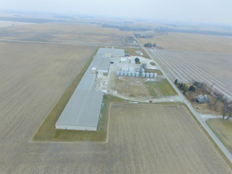 3906 W 100 N, Bluffton, IN for sale - Primary Photo - Image 1 of 1