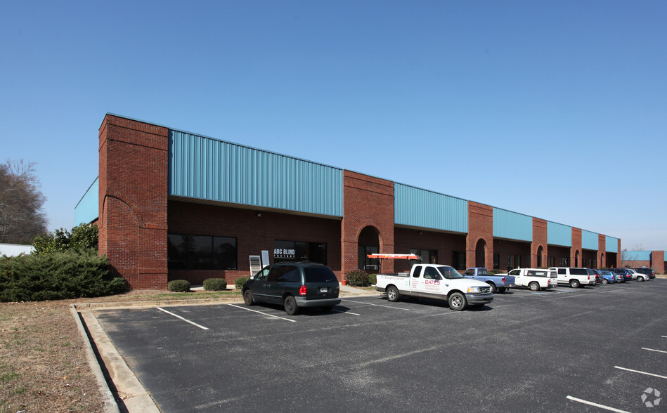 1005 Union Center Dr, Alpharetta, GA for lease - Building Photo - Image 1 of 6