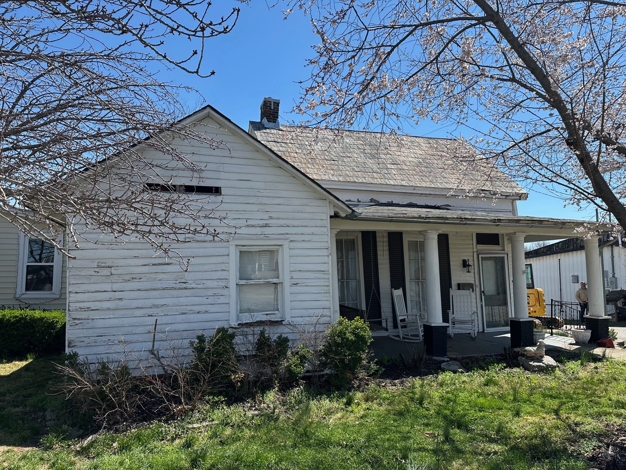 134 S Main St, Adairville, KY for sale Primary Photo- Image 1 of 2
