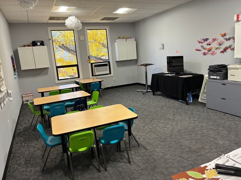 1373 Nepperhan Ave, Yonkers, NY for sale - Primary Photo - Image 2 of 9