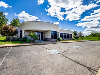 More details for 490 Park Dr, Weirton, WV - Office for Lease