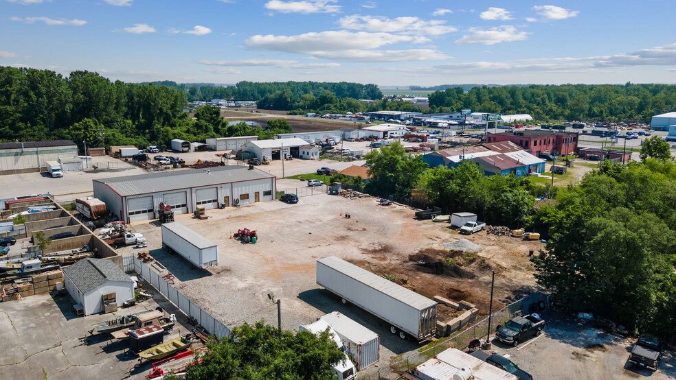 361 North Dr, Saint Charles, MO for lease - Building Photo - Image 3 of 4