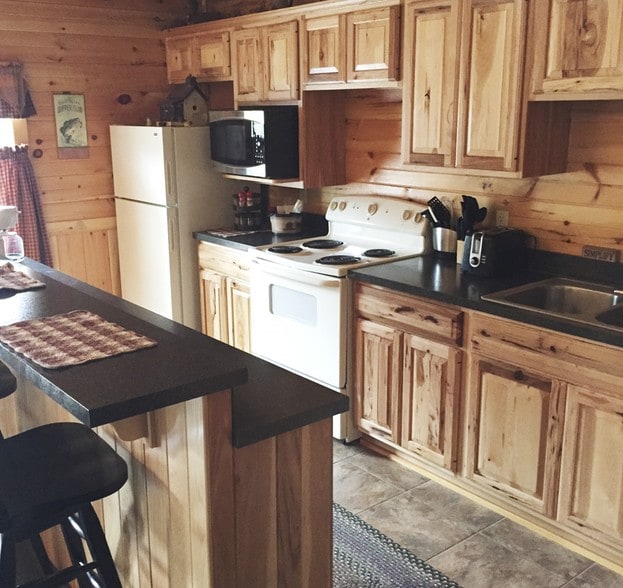 32600 N State Route 44, Slate Run, PA for sale - Interior Photo - Image 2 of 62