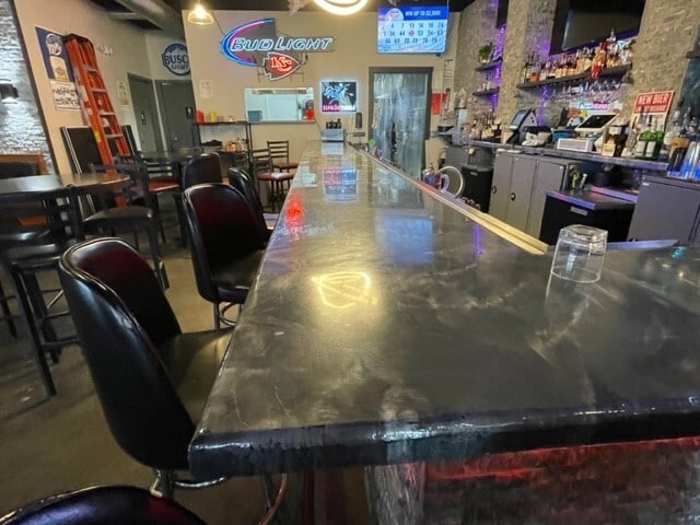 7108 Ditzler Ave, Raytown, MO for sale - Interior Photo - Image 2 of 7