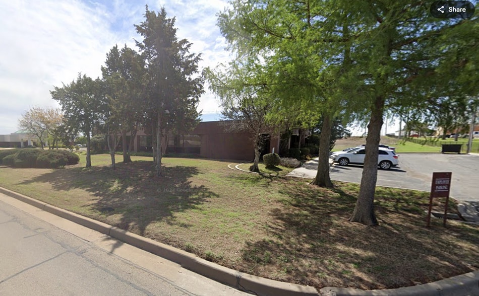 4302 SW Lee Blvd, Lawton, OK for lease - Building Photo - Image 3 of 9