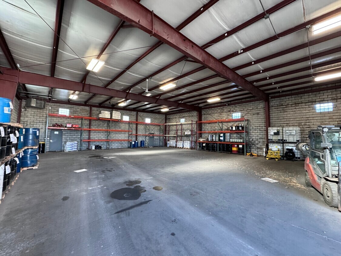 Lincoln highway, La Porte, IN for lease Interior Photo- Image 1 of 20