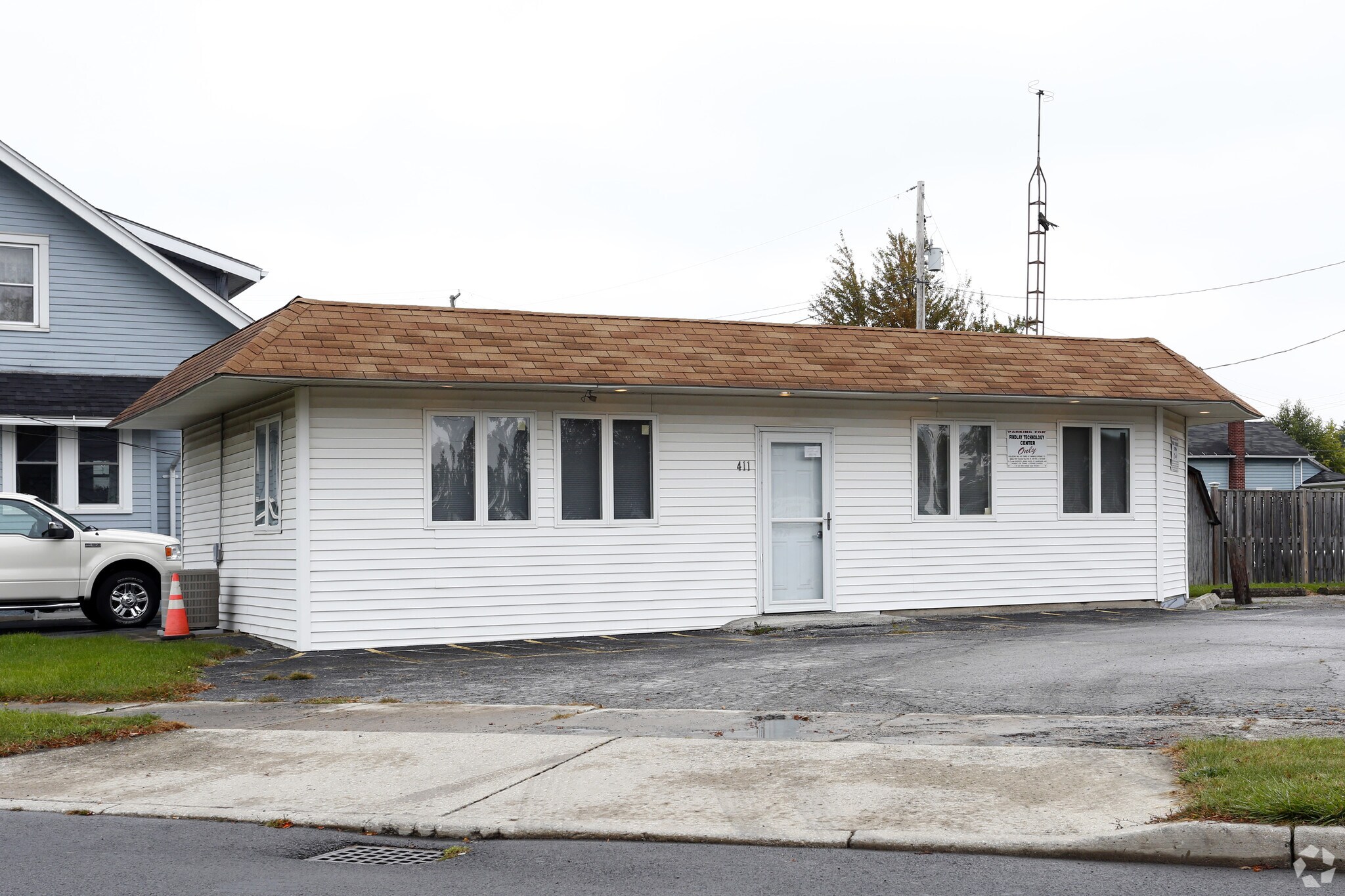 411 Lima Ave, Findlay, OH for sale Primary Photo- Image 1 of 1