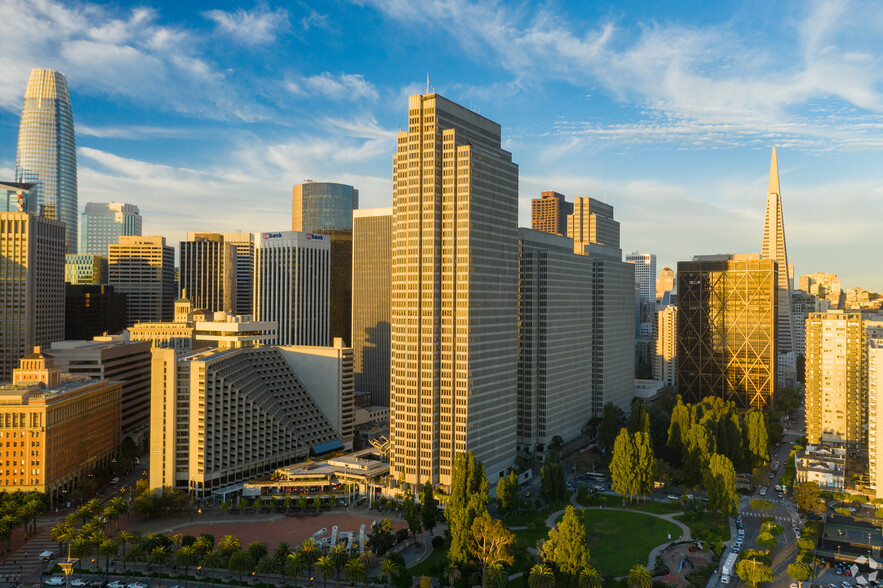 One Embarcadero Ctr, San Francisco, CA for lease - Building Photo - Image 2 of 8