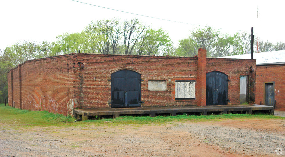 911 Huger St, Columbia, SC for lease - Primary Photo - Image 1 of 2