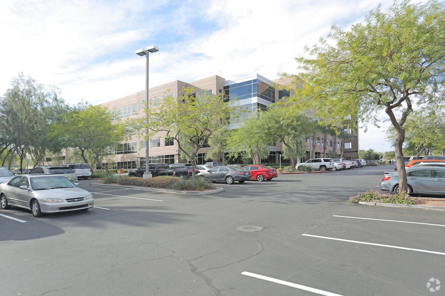 2360 Corporate Cir, Henderson, NV for lease - Building Photo - Image 3 of 11