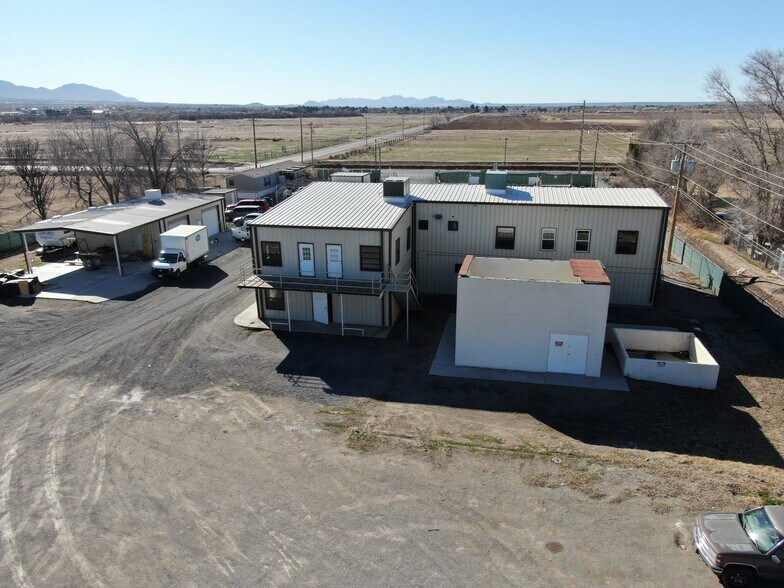 401 W Vinton Rd, Anthony, TX 79821