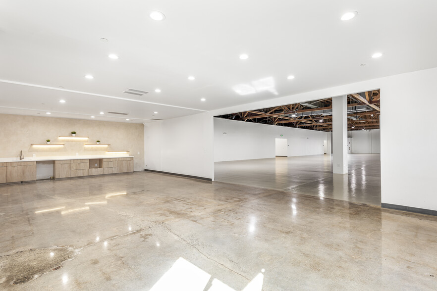 860 Charter St, Redwood City, CA for lease - Interior Photo - Image 2 of 19