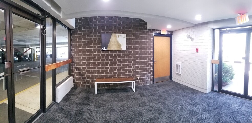 230 Second Ave, Waltham, MA for lease - Lobby - Image 3 of 9