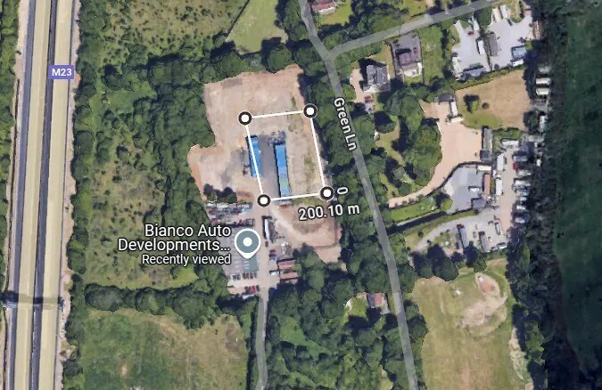 Green Ln, Smallfield for lease - Building Photo - Image 2 of 6