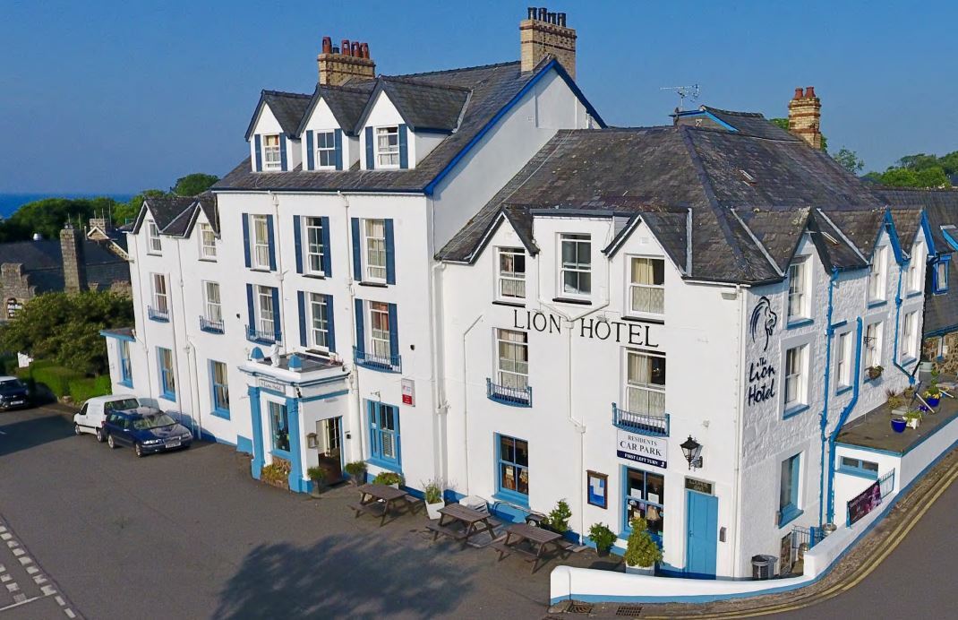 Y Maes, Criccieth for sale Primary Photo- Image 1 of 1