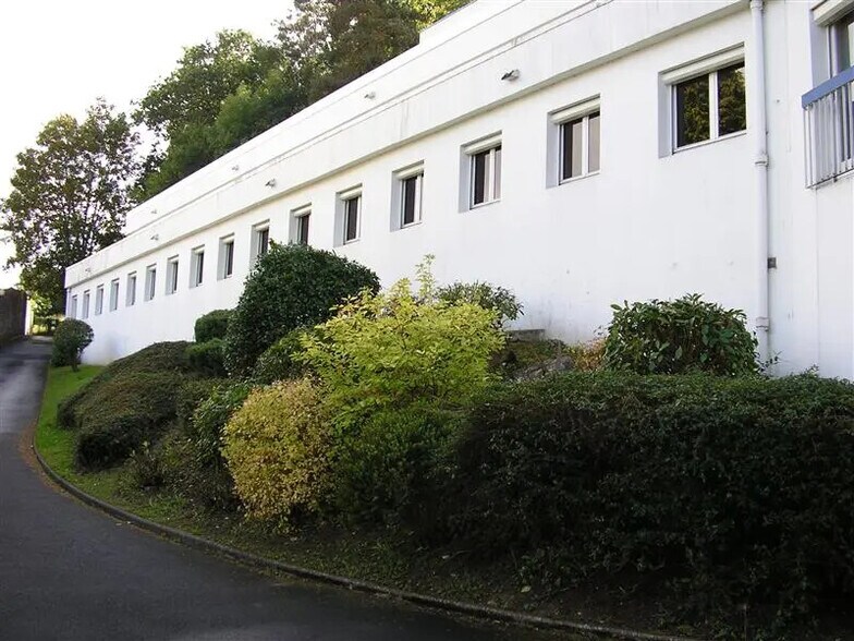 Office in Saint-Brieuc for lease - Building Photo - Image 3 of 9