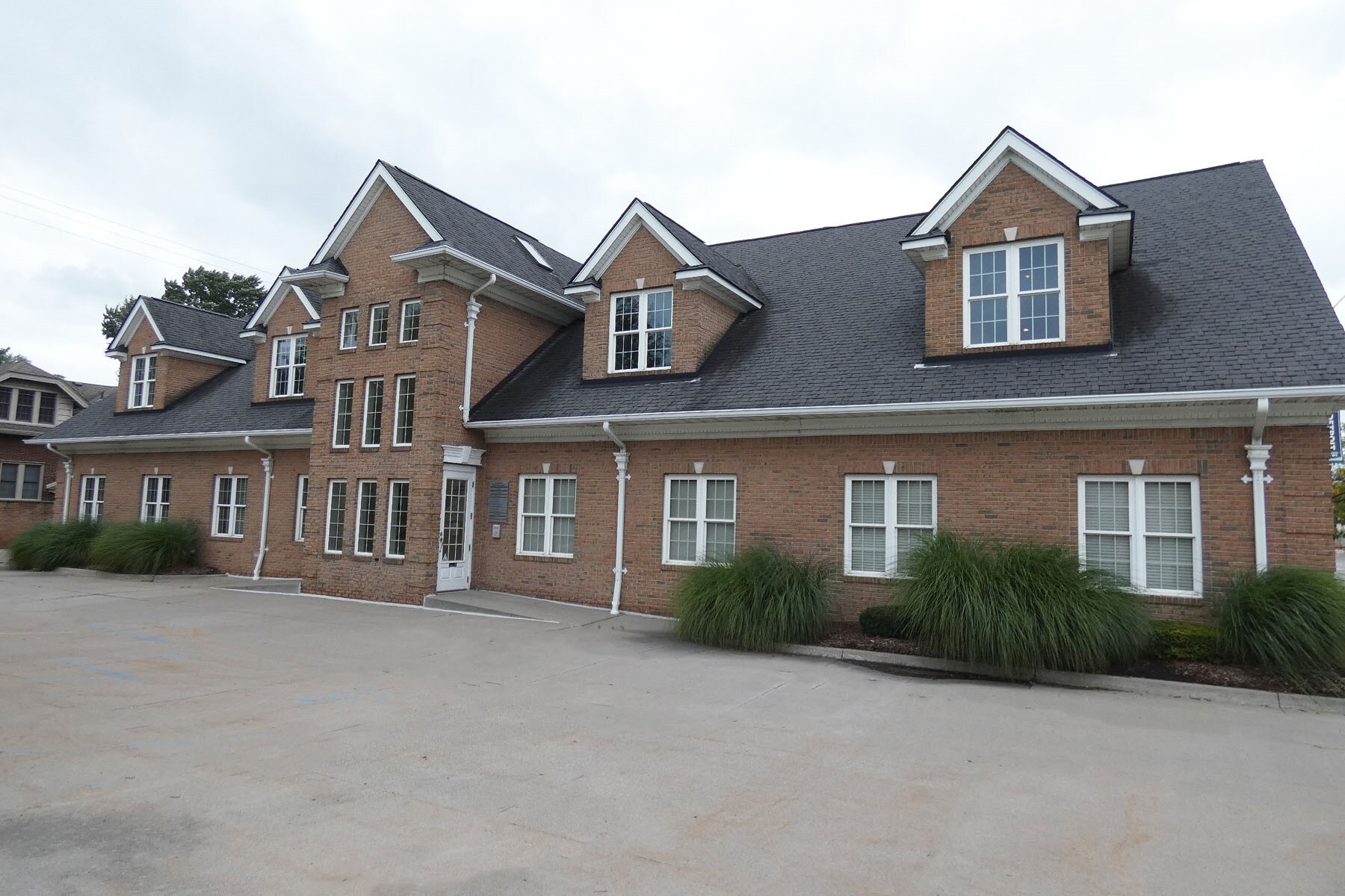 14950 E Jefferson Ave, Grosse Pointe Park, MI for sale Building Photo- Image 1 of 1