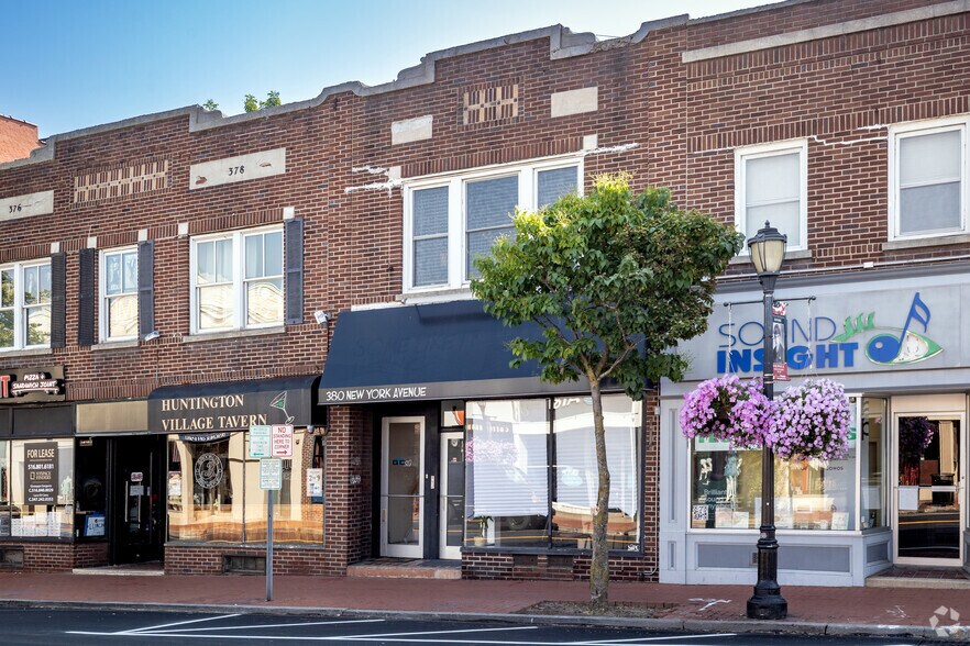 380 New York Ave, Huntington, NY for sale - Primary Photo - Image 1 of 1